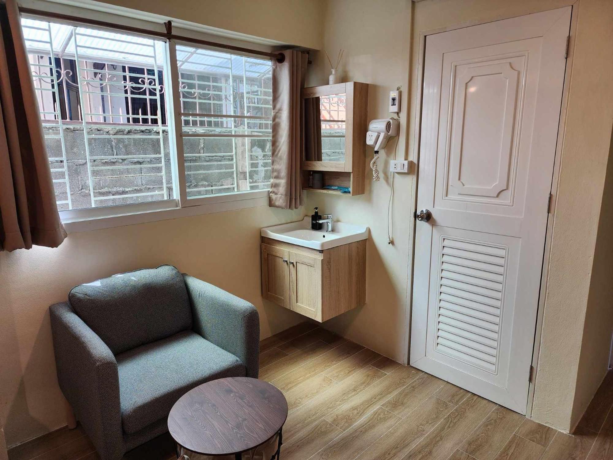 Canal View Lo-Ha Guest House, Contactless Check-In 방콕 외부 사진